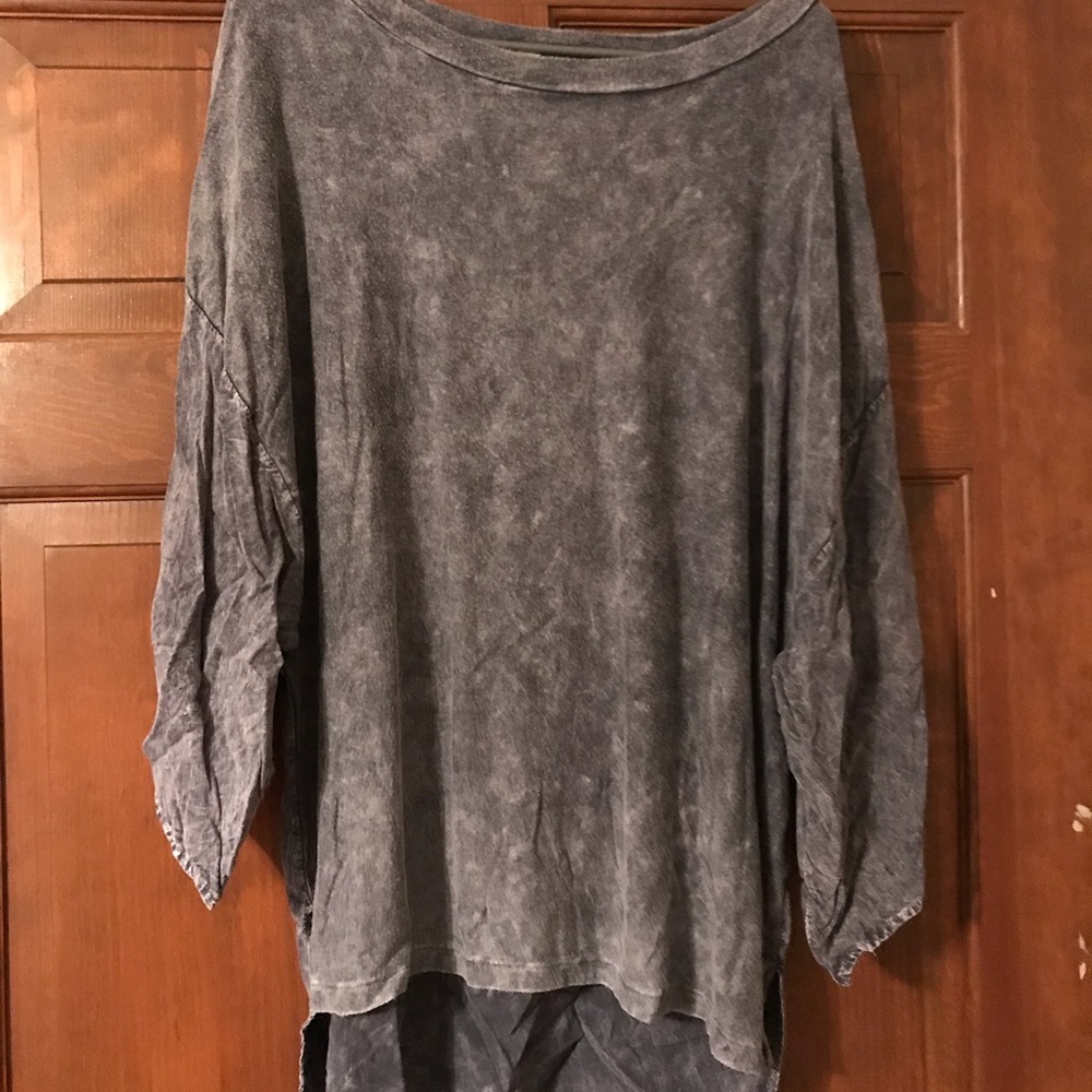 Shirt - Picture 2 of 4